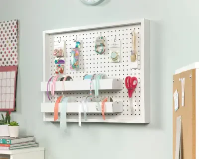 Teknik Craft Wall Mounted Peg Board