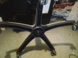 Dynamic-Metropolis-Chair.jpg