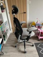 Nautilus-Ergo-Luxury-Mesh-24-Hour-Executive-Chair-4.jpg