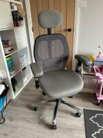Nautilus-Ergo-Luxury-Mesh-24-Hour-Executive-Chair-5.jpg